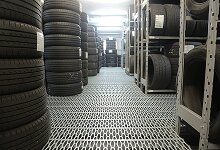 Как правильно хранить летние шины и диски в межсезонье