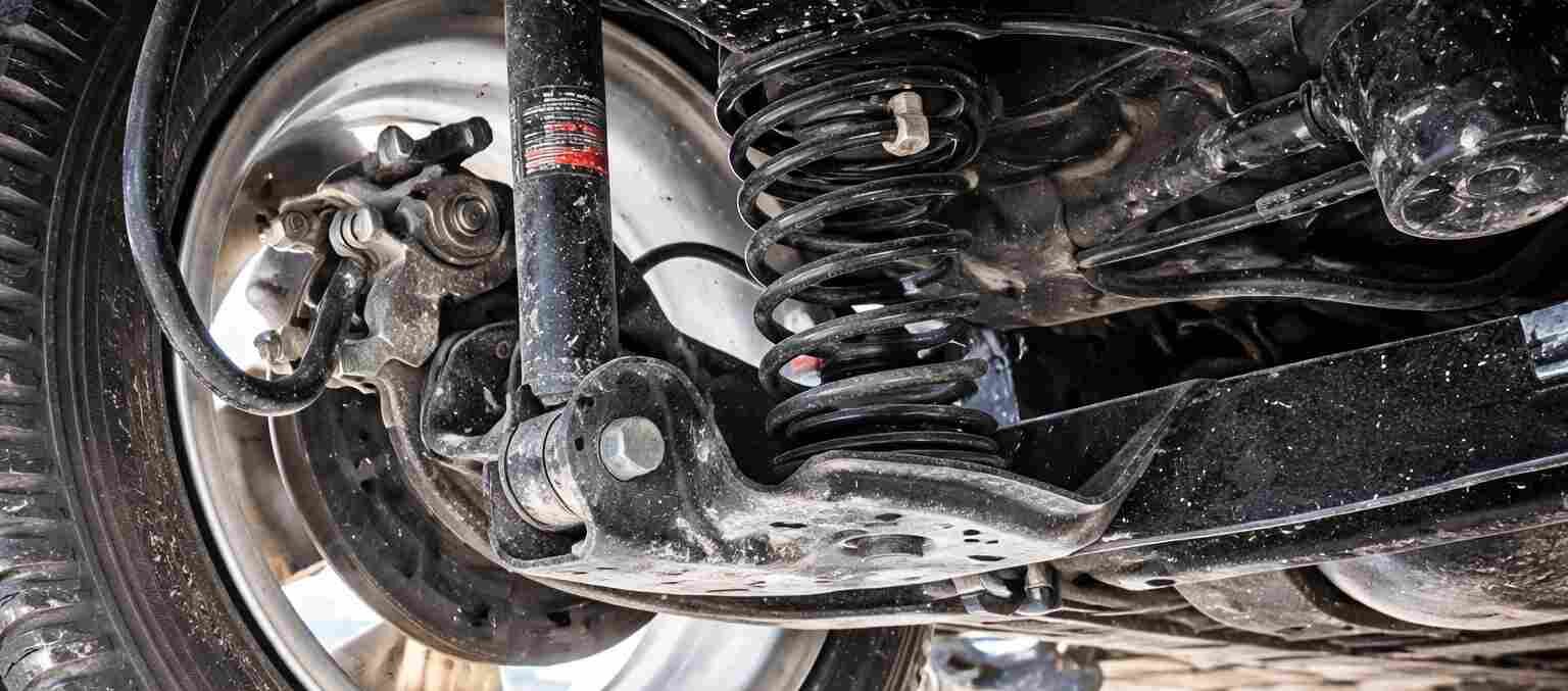 Чем опасен постоянный скрип подвески