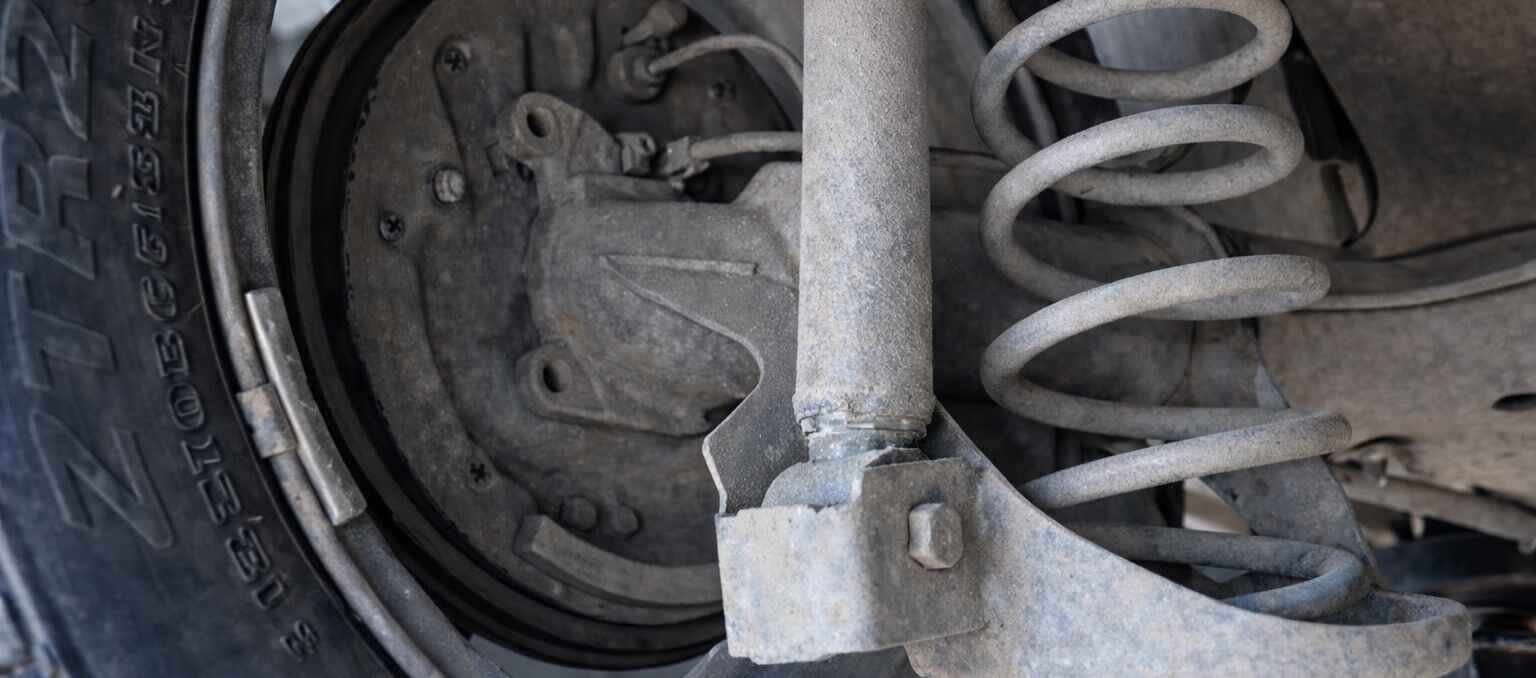 Почему опора начинает скрипеть при потеплении