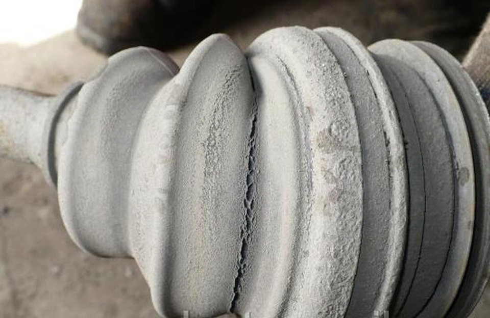 Почему зимой пыльники трескаются