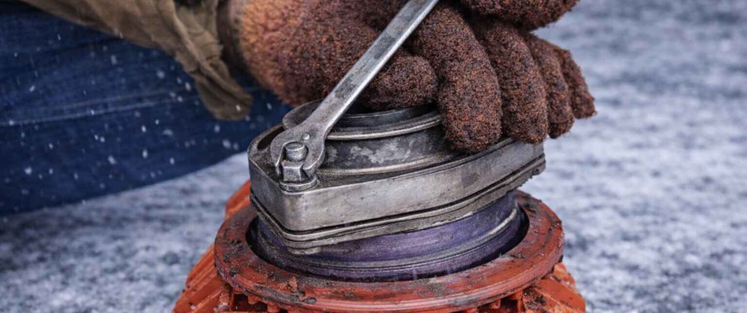 Почему болты проставок закисают после зимы