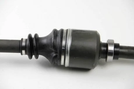 Приводной вал передний мост, справа BGA DS6709RA