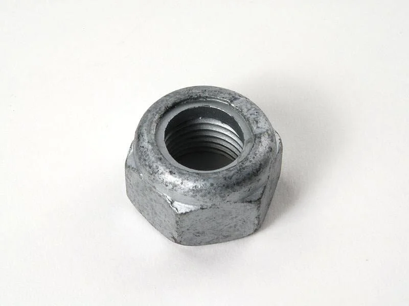Гайка кул опори M14X1.5 E90/R55 BMW 31106774714 (фото 1)