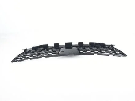 Решетка бампера BMW 51118061124