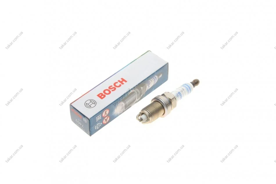 Свічка запалювання бензин нікель 2 шт BOSCH 0 242 235 668 (фото 1)