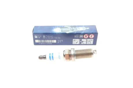 Свеча зажигания бензин платина 1 шт BOSCH 0 242 235 743