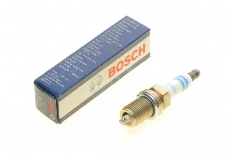 Свеча зажигания бензин платина 1 шт BOSCH 0 242 235 749