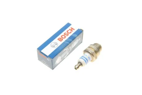 Свеча зажигания бензин никель 1 шт BOSCH 0 242 240 576