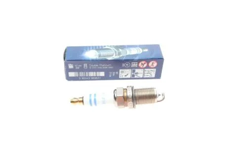 Свеча зажигания бензин платина 1 шт BOSCH 0 242 240 628