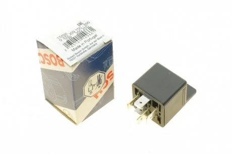 Автомобильное реле 12V BOSCH 0 332 209 150