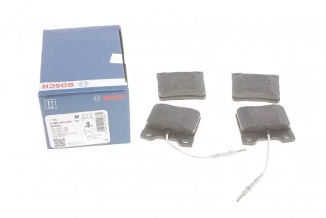 Тормозные колодки задние дисковые BOSCH 0986494055