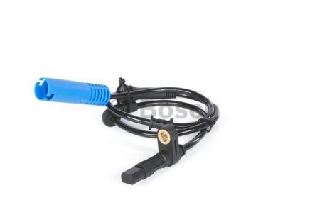 ДАТЧИК ШВИДК.ОБЕРТ.КОЛЕСА ПЕРЕД BOSCH 0986594536