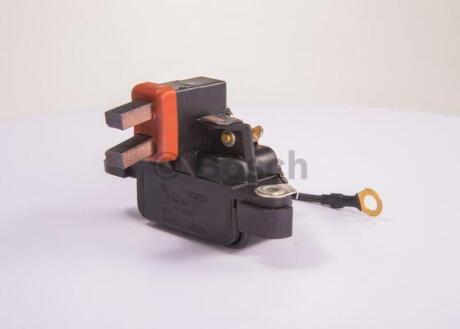 Регулятор генератора IB392 BOSCH 9190067018