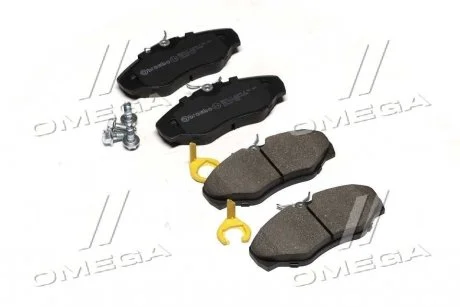 Тормозные колодки передние дисковые BREMBO P56 061