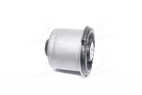 Сайлентблок балки CTR CVKH202