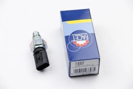 Датчик включения фонарей заднего хода FACET 7.6327