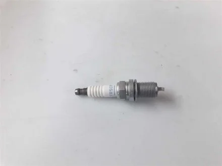 Свеча зажигания бензин 1 шт Fiat/Alfa/Lancia 55182623