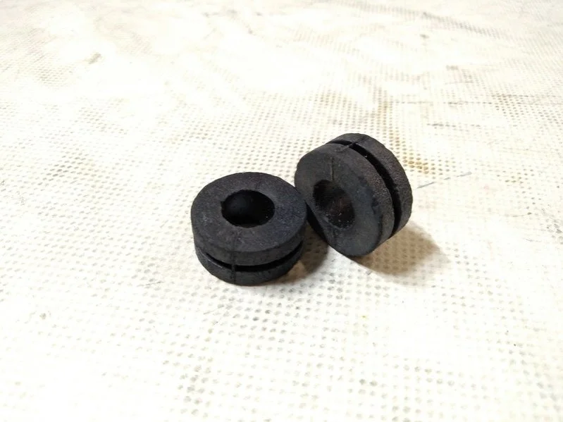 Подушка радиатора FIAT Doblo 09-15, Punto 03-10, Bravo 07-16 Fiat/Alfa/Lancia 7742733 (фото 1)