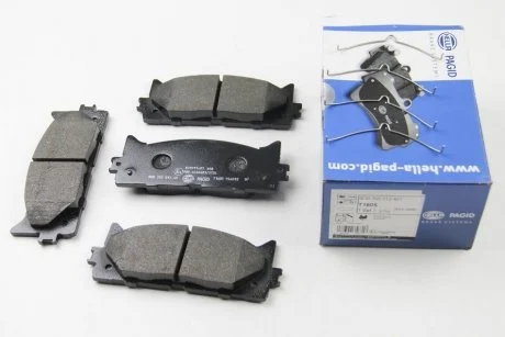 Колодки тормозные дисковые комплект; передняя. HELLA 8DB355012401