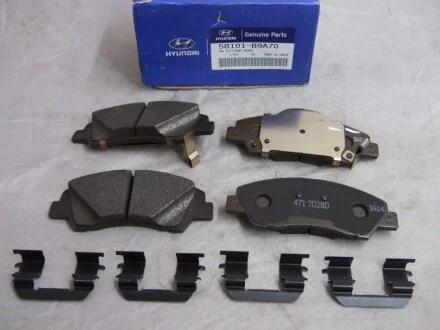 Гальмівні колодки передні дискові Hyundai/Kia/Mobis 58101B9A70
