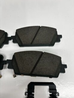 Гальмівні колодки передні дискові Hyundai/Kia/Mobis 58101P2A80
