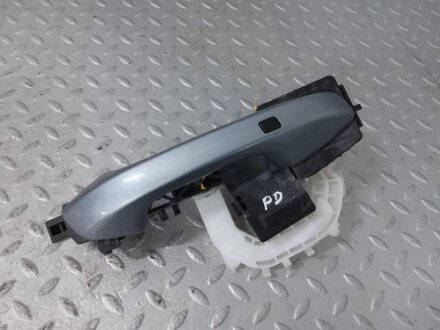 Ручка двери наружная/правая Hyundai/Kia/Mobis 82661J7210