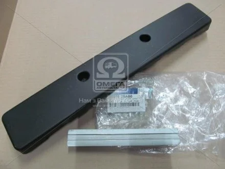 Накладка номерного знака пер. HUYN SANTA FE 09-12 (выр-во Mobis) Hyundai/Kia/Mobis 865192BAB0