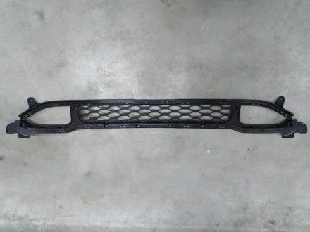 Решітка бампера переднього HYUNDAI Kona OS 17- Hyundai/Kia/Mobis 86561J9010