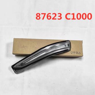 Повторювач покажчика повороту у дзеркалі правому Hyundai/Kia/Mobis 87623C1000