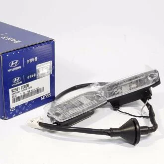 Фонарь подсветки номерного знака Hyundai/Kia/Mobis 925012E000