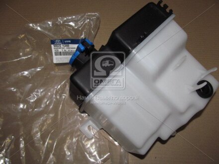 Бачок омивача скла лобового Hyundai Getz 02- (Mobis) Hyundai/Kia/Mobis 986201C000