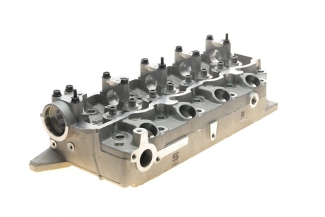 Головка блоку циліндрів MITSUBISHI 2.5 TD 94-98 KOLBENSCHMIDT 50003152