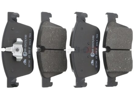 Колодки тормозные передние LAND ROVER LR160444