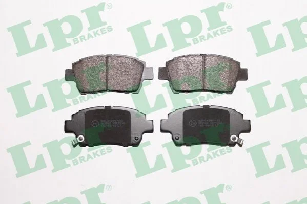 Тормозные колодки передние дисковые LPR 05P1062 (фото 1)