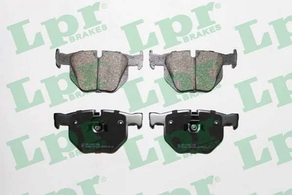 Тормозные колодки задние дисковые LPR 05P1194 (фото 1)