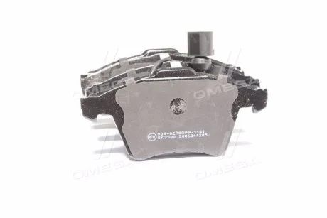 Тормозные колодки передние дисковые LPR 05P1205