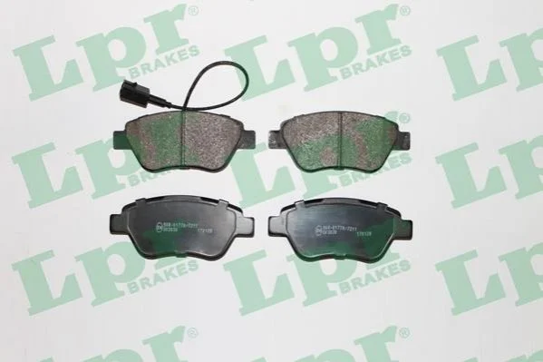 Тормозные колодки передние дисковые LPR 05P1225 (фото 1)