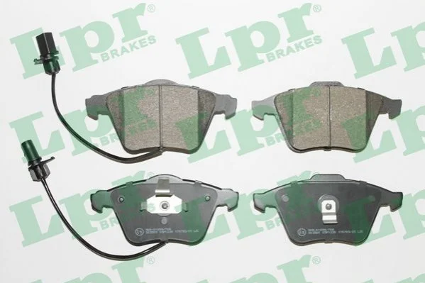 Тормозные колодки передние дисковые LPR 05P1230 (фото 1)