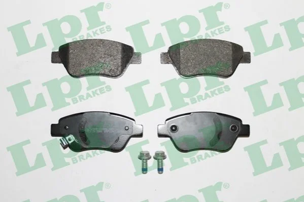Тормозные колодки передние дисковые LPR 05P1247 (фото 1)