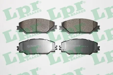 Тормозные колодки передние дисковые LPR 05P1282