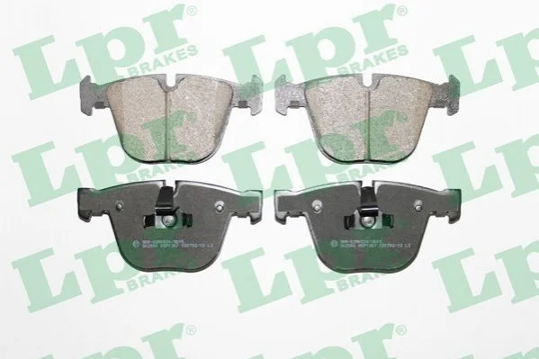 Тормозные колодки задние дисковые LPR 05P1367 (фото 1)