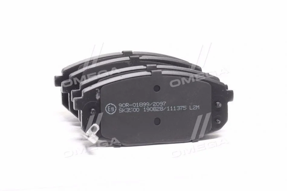Тормозные колодки передние дисковые LPR 05P1375 (фото 1)