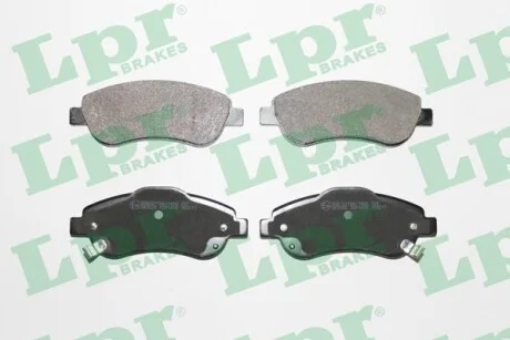 Тормозные колодки передние дисковые LPR 05P1456