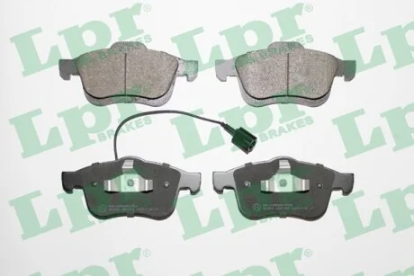 Тормозные колодки передние дисковые LPR 05P1494