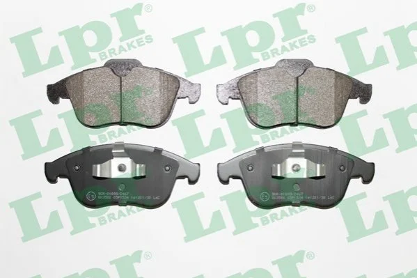 Тормозные колодки передние дисковые LPR 05P1534 (фото 1)