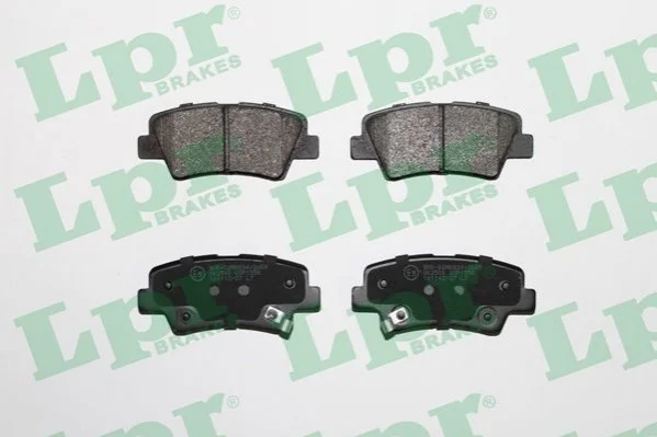 Тормозные колодки задние дисковые LPR 05P1558 (фото 1)