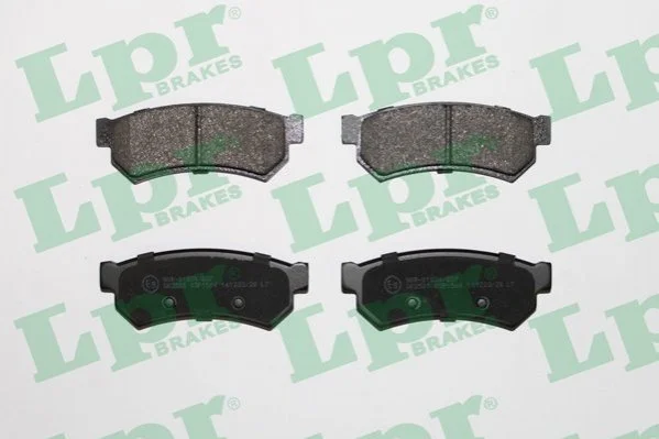 Тормозные колодки задние дисковые LPR 05P1564 (фото 1)