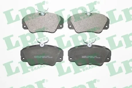 Тормозные колодки передние дисковые LPR 05P449