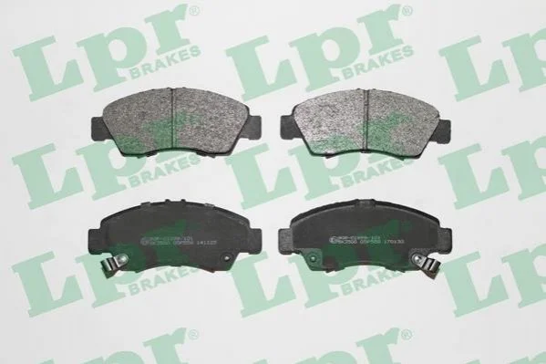 Тормозные колодки передние дисковые LPR 05P558 (фото 1)