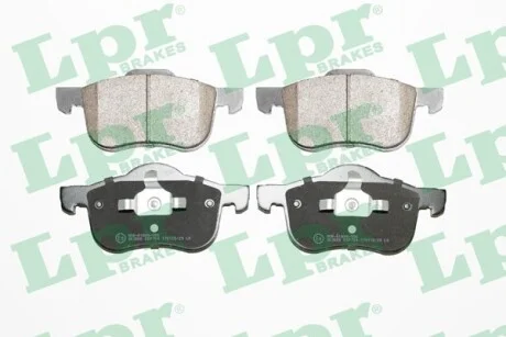 Тормозные колодки передние дисковые LPR 05P704